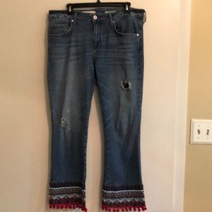 Anthropologie embroidered distressed blue jeans